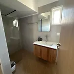 Venias Place 아파트 니드리